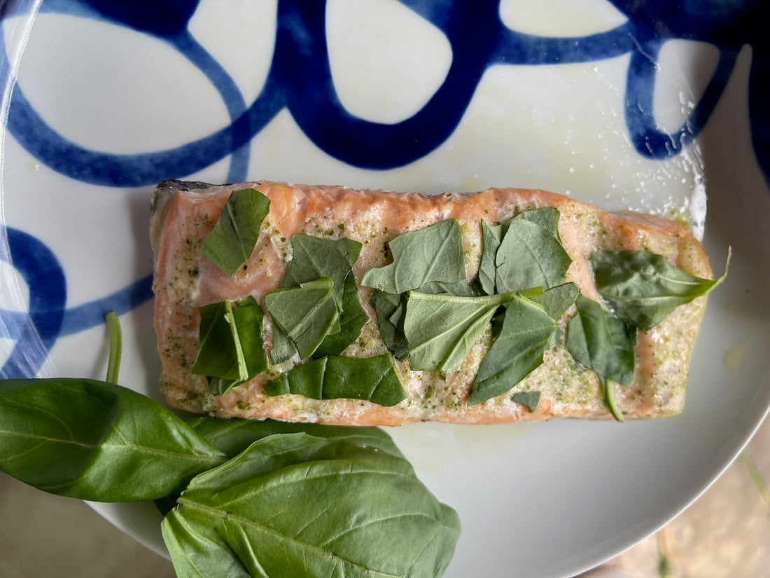 Fireworks Basil Pesto Butter Salmon en papillotte