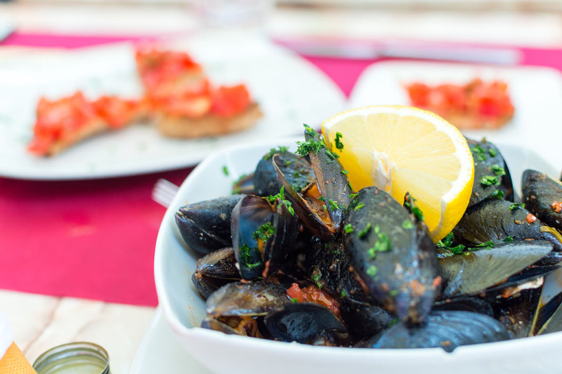 Fireworks Chipotle Tomato Mussels with Wine, Sausage and Garlic