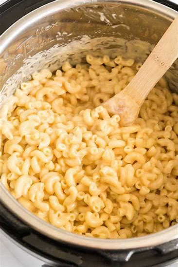 Fireworks Instant Pot Chipotle Tomato Mac Cheese