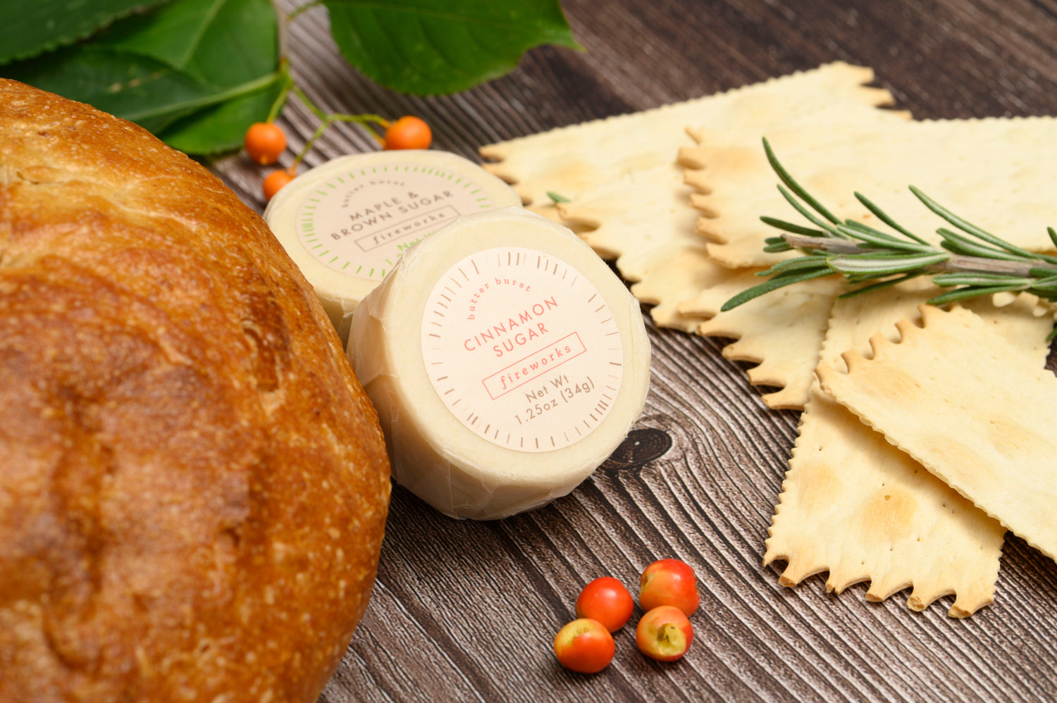 Sweet orange and passion fruit. Slight spice notes of cardamom, clove and cinnamon